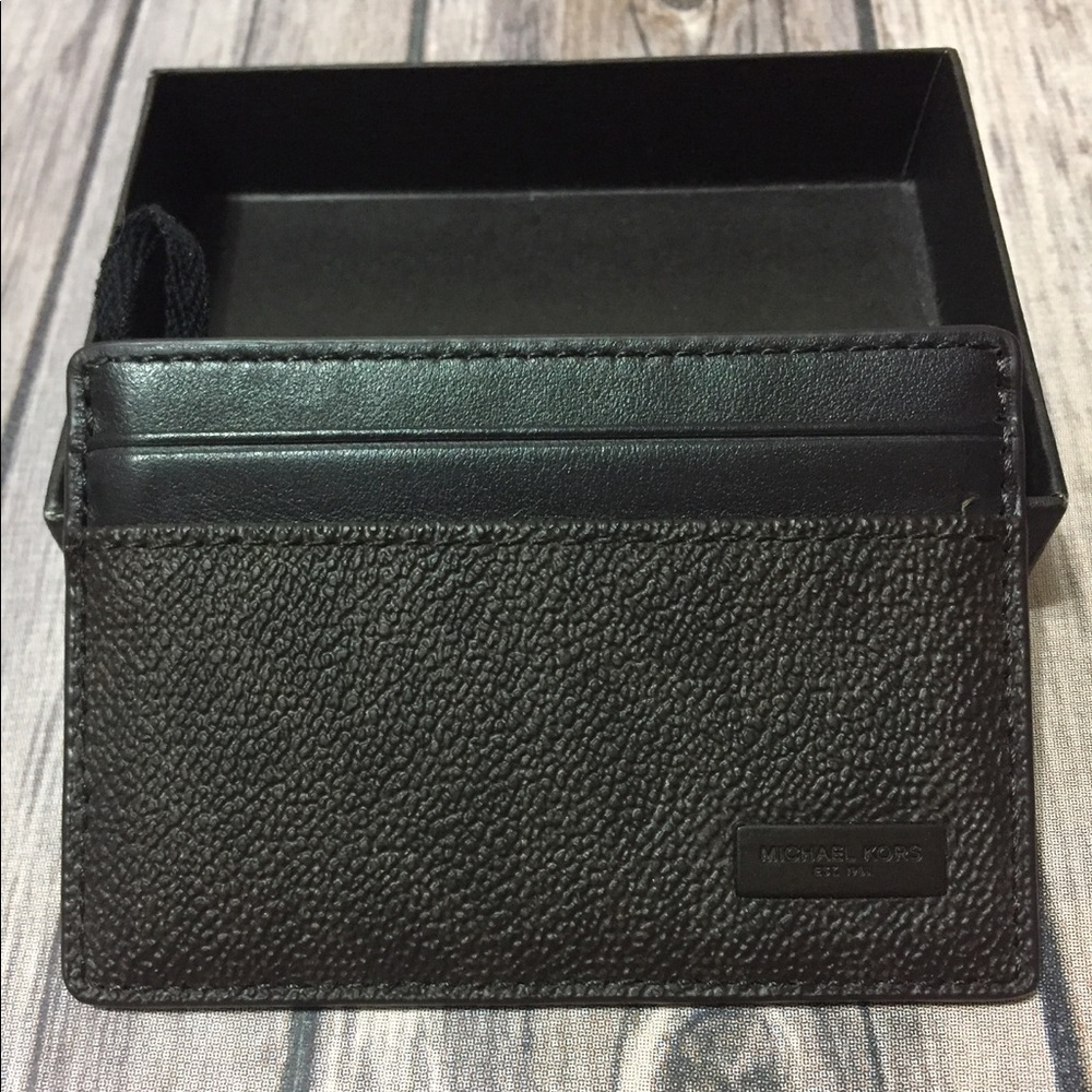 Micheal Kors jet set wallet